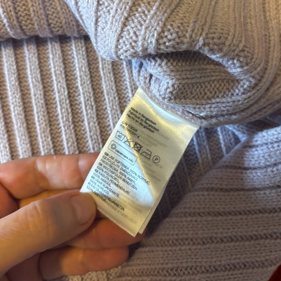 H&M light purple V-neck ribbed sweater vest NWOT - Picture 6 of 10